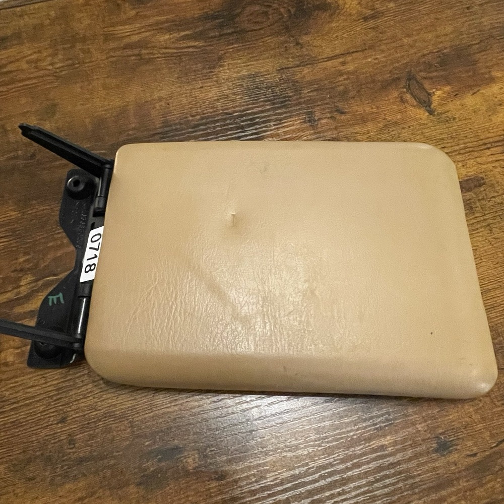 Mercedes W163 ML320 ML430 Center Console Armrest Tan A1636830259 #️⃣0718